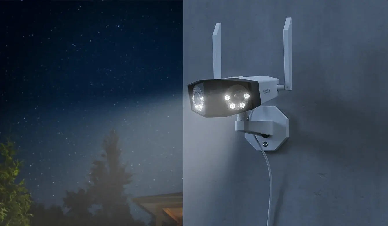 Reolink Duo 2 WiFi 4K 8MP Wi-Fi 6 Plug-in Camera with 180° Panorama