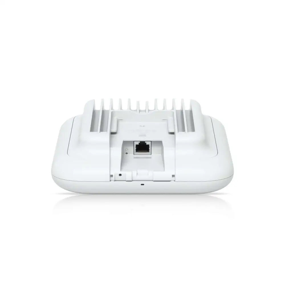 Ubiquiti U7 Outdoor 2Yr Warr 4 Spatial Streams 465 m² Coverage 200+ Devices PoE+ Power 2.5 GbE Uplink Versatile Wall&