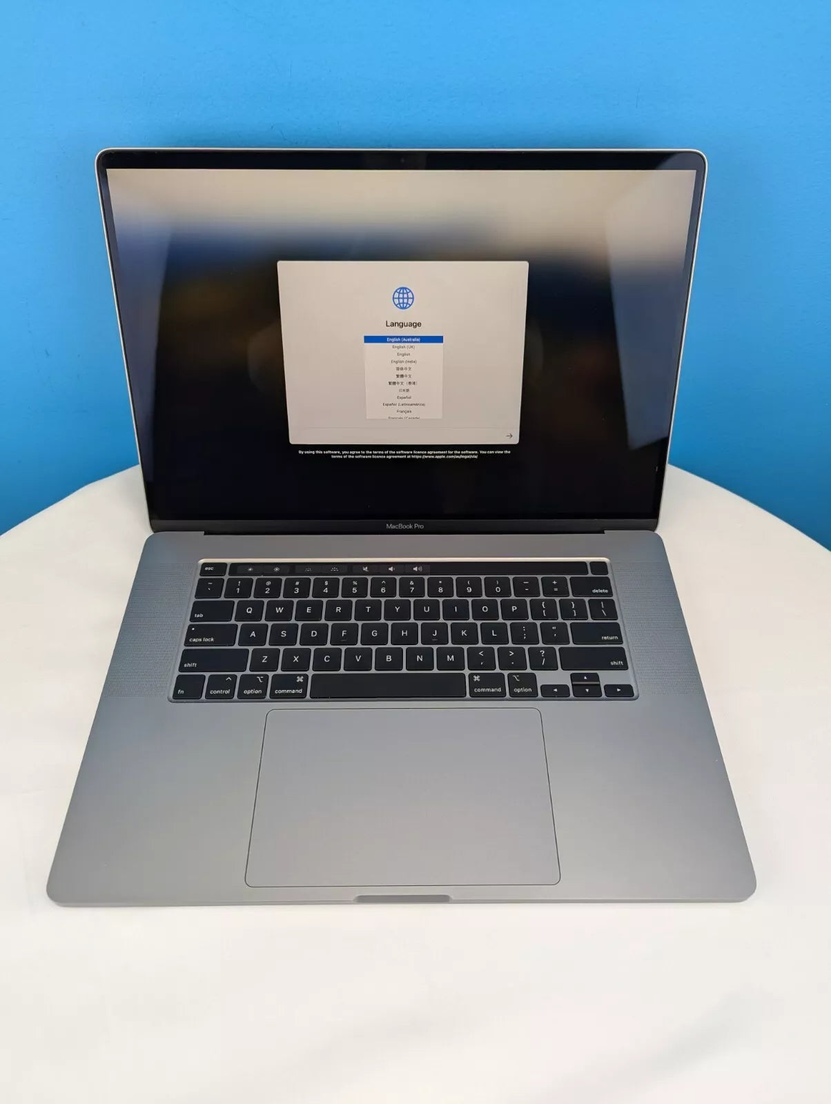 Apple MacBook Pro 15" A1990 (2018) i9-8950HK 6-Core 512GB 16GB RAM Touch Bar- Refurbished laptop