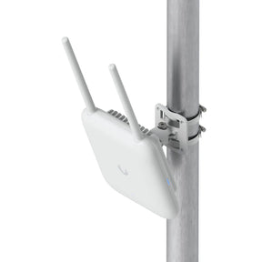 Ubiquiti U7 Pro outdoor IP67 WiFi 7 AP 2.5 GbE Uplink,300+ Connect Devices Directional Super Antenna 465 m² Coverage